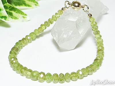 sphene-button-bracelet-2026-3