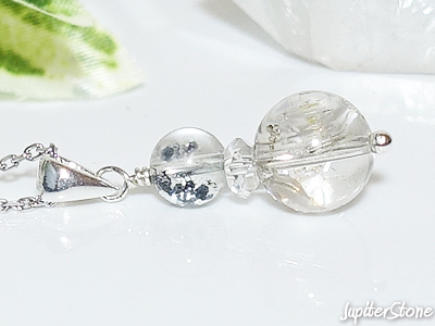 oil-in-quartz-pendant-2026-5-c