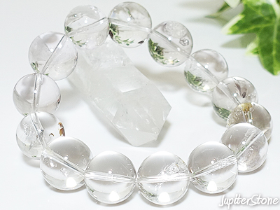 oil-in-quartz-bracelet-2026-5-e