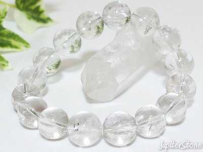 oil-in-quartz-bracelet-2026-5-d