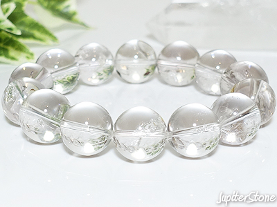 oil-in-quartz-bracelet-2026-5-e