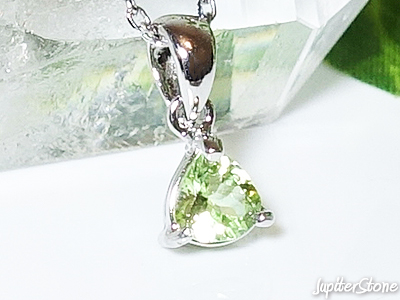 ludwigiteinperidot-pendant-2026-6-c