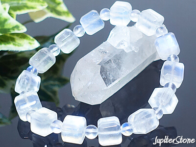 royalbluemoonstone-bracelet-2026-7-a