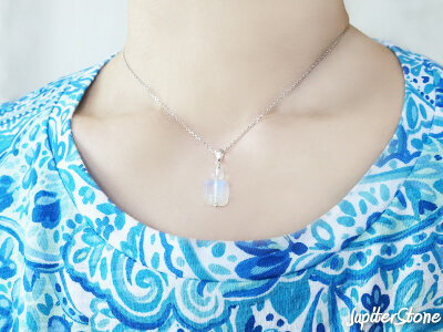 royalbluemoonstone-pendant-2026-7-a