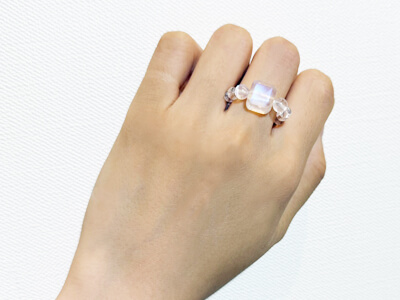 royalbluemoonstone-ring-2026-7-a