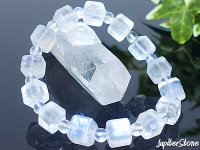 royalbluemoonstone-bracelet-2026-7-a