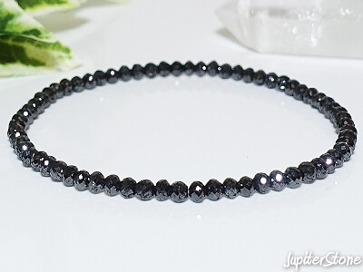black-diamond-bracelet-cut-2026-8-b